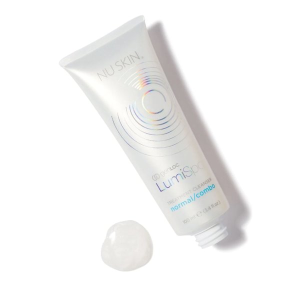 NuSkin ageLOC® LumiSpa® + Normal/Combo/Sensitive/Dry Cleanser (LMK which one) - Picture 2 of 9